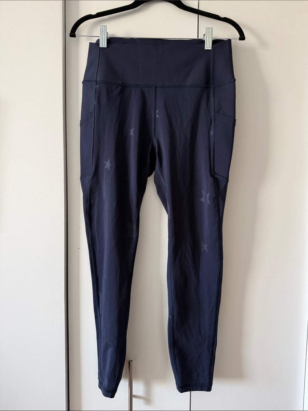 GAP Navy High-Rise Star Pocket Leggings